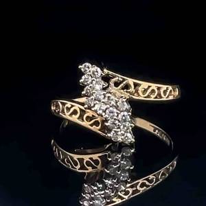 Glittering Diamond Cluster Filigree Bypass Scrolling S Estate Ring in Yellow Gold $875 Retail