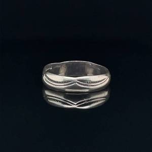 Double Wave Groove Ring