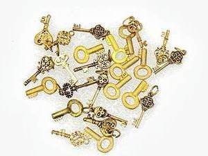 Lot of 25 Miniature Brass Keys