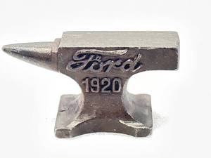 John Deere Metal Anvil 4 � Inches Wide