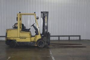 lot 4 image: Hyster S120XM Forklift LP Forklift Three Stage Mast Side Shifting Forks