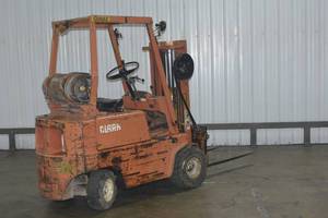 lot 5 image: Clark C500 Y30 LP Forklift