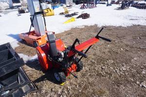 lot 44 image: MTD Yard Machines Snow Blower