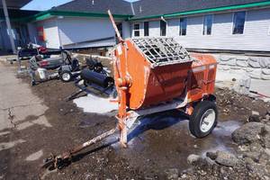 lot 43 image: Multi Quip Whiteman Model WM900 Gas Powered Tow Behind Cement Mixer