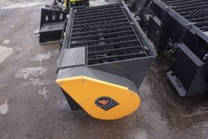 lot 23 image: Brand New Wolverine Bobcat Skid Loader Skid Steer Hydraulic Concrete Mixer Attachment