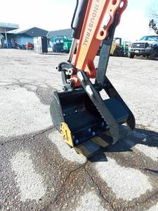 lot 8 image: Brand New 2023 JF Industrial Micro Tracked Excavator