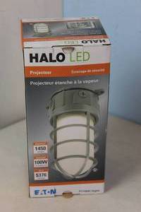 lot 18 image: NEW - HALO LED Vapor Tight Floodlight 1450 LUMEN Security Lighting VTG1730IH Argent MSRP $79.97