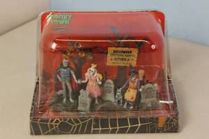 lot 206 image: NEW - Lemax Spooky Town Zombie Wedding Party # 23587