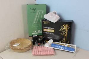 lot 221 image: Amazon Returns and Shelf Pulls - See Pictures