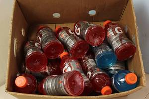 lot 359 image: 15 x 28oz Bottles of Gatorade assorted flavors