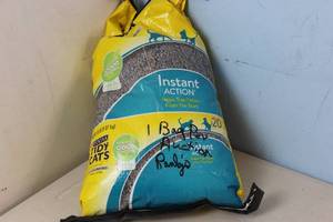 lot 374 image: Damaged Packaging Cat Litter