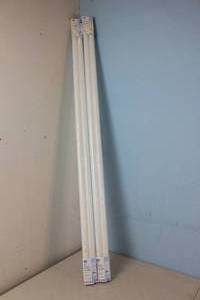 lot 97 image: NEW - Factory Sealed 2 Packs (4 Bulbs Total) GE 32-Watt 48-in Medium Bi-pin (T8) 5000 K Cool White Fluorescent Light Bulb
