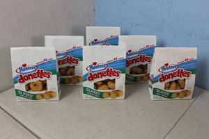 lot 307 image: 6 Bags of Hostess Glazed Mini Donuts Best By Date 3022023
