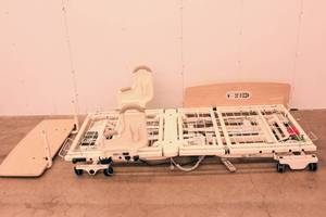 lot 104 image: Hospital Bed