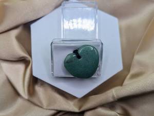 lot 612 image: Jade Gemstone Necklace