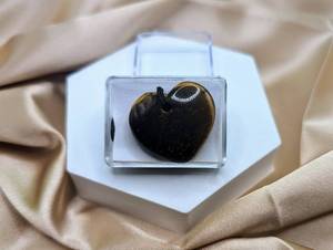 lot 602 image: Tigers Eye Gemstone Necklace