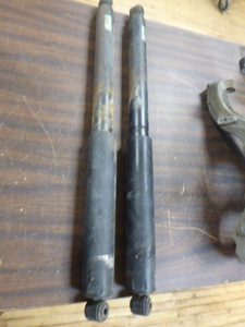 lot 19 image: 2 Rear Shocks
