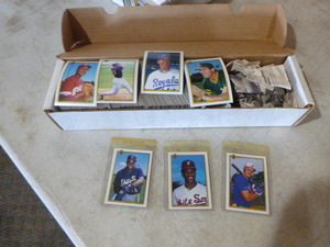 lot 48 image: 1990 Bowman Baseball Cards Complete Set