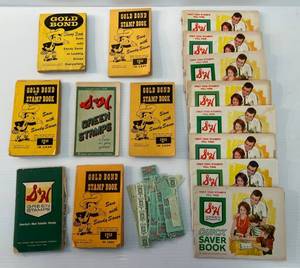lot 5 image: Large Group Of Vintage S&H Green Stamps And Gold Bond Stamp Books