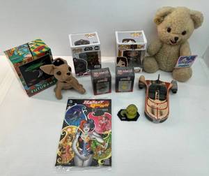 lot 40 image: Group Of Vintage Toys Including 1995 Star Wars, Futurama, Funko Pop And More Some NIB