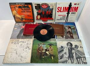 lot 78 image: Vintage Record Albums Some In Books