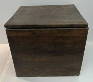 lot 111 image: Vintage Handmade Wooden Chest With Compartments 19 12 x 17 x 17 34