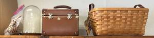 lot 119 image: Shelf Full Of Misc. Vintage Items