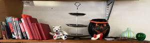 lot 120 image: Shelf Full Of Misc. Vintage Items