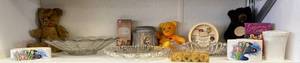 lot 199 image: Shelf Full Of Misc. Vintage Items