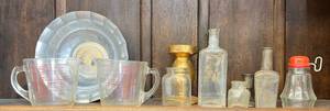 lot 207 image: Shelf Full Of Misc. Vintage Items
