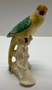 lot 223 image: Vintage Chinese Porcelain Parrot Figurine (Small Chip On Front) 7 Tall