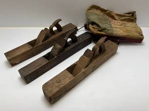 lot 293 image: Group Of Vintage Items Including Wooden Planes & Cyclobne Seed Sower