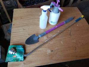 lot 29 image: 36 Garden Shower Sprayer, Garden Shovel, Spray Bottles