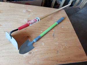 lot 31 image: Hoe and Garden Shovel