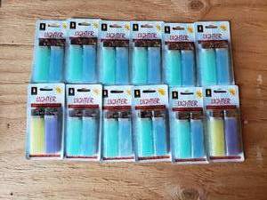 lot 39 image: 12 Packages of Lighters