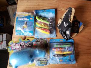 lot 46 image: Water Toys, Mini Pilates Ball, Kids Baseball Glove