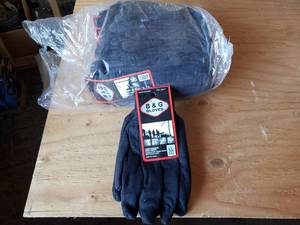 lot 67 image: 12 B & G Chore Gloves Size Mens