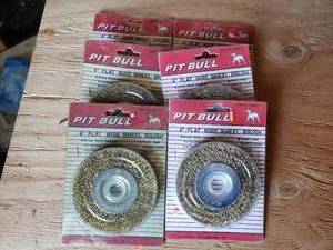 lot 123 image: Lot of 6 - 4 Flat Wire Wheel Brush
