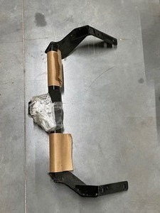 lot 137 image: Curt CLASS 3 TRAILER HITCH, 2 RECEIVER, SELECT SUBARU CROSSTREK, XV #13135