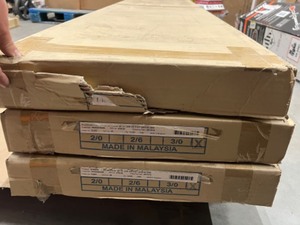 lot 122 image: Set of 3 - 1 38in - 5 Panel - Solid Maple - Shaker Bi-fold Doors (36x79)
