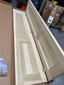 lot 124 image: Set of 3 - Solid Poplar - Shaker Style (30x79)  Bi-Fold Doors