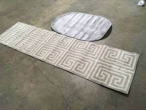 lot 4 image: Mix lot of Living room Rugs Customer returns Review all pictures