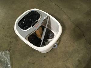 lot 18 image: Foot Spa Bath Massager with Temperature Control, Motorized Rollers, Shower, Timer and LED Display for Foot Stress Relief FBD610 Customer returns Review all pictures