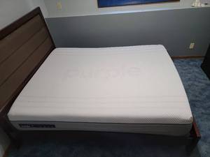lot 8 image: Queen Bedframe Cushioned Headboard