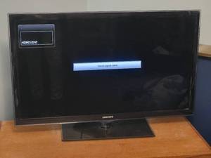 lot 56 image: 40 Samsung LED TV