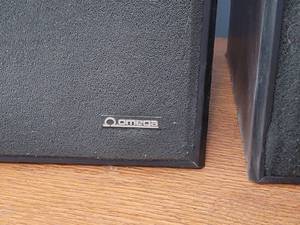 lot 58 image: Omega 400 8-Ohm Stereo  Speakers