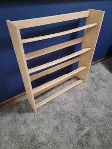 lot 59 image: Sleek Media Shelf
