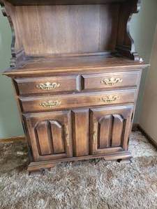 lot 22A image: American Traditional Kitchen Hutch from Hale Furniture