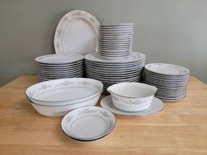 lot 64 image: Noritake Melissa Pattern China Service
