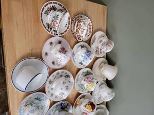 lot 65 image: Cups & Saucer Collection (18 Count)